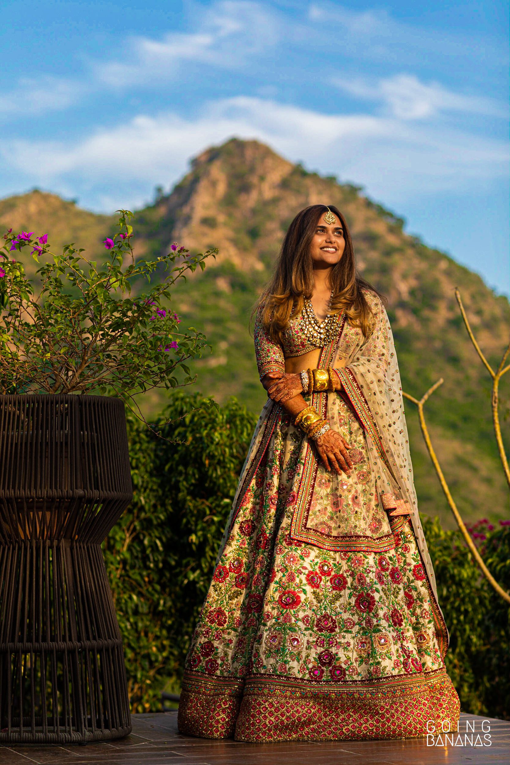 Bride looking resplendent in Sabyasachi at Taj Aravali Udaipur